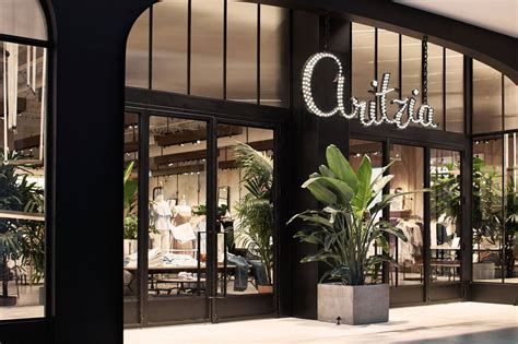 aritzia outlet online.